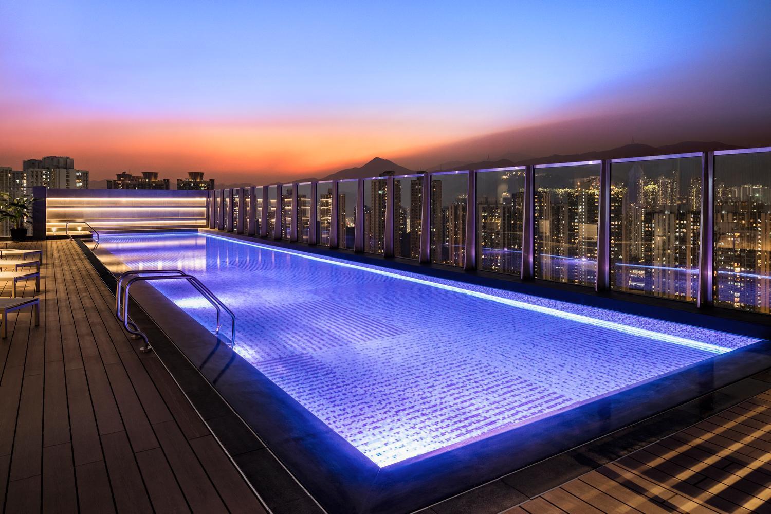 อัลวา โฮเต็ล บาย รอยัล Hotel ฮ่องกง ภายนอก รูปภาพ Rooftop pool at The Mira Hong Kong